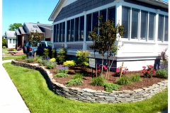 Hardscape-Raised-Bed-w-stacked-stone-wall